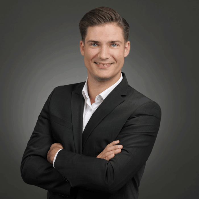 Daniel Scheuermann gespiegelt